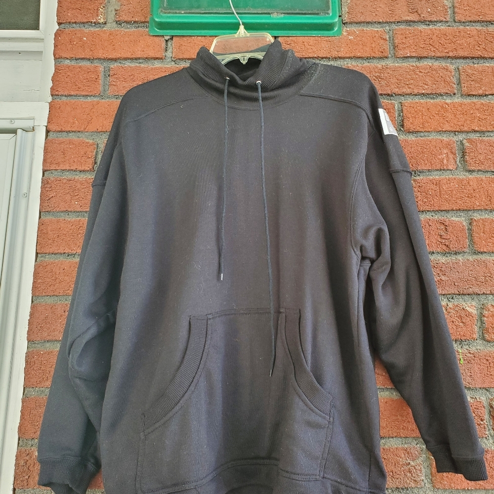 Black sweatshirt